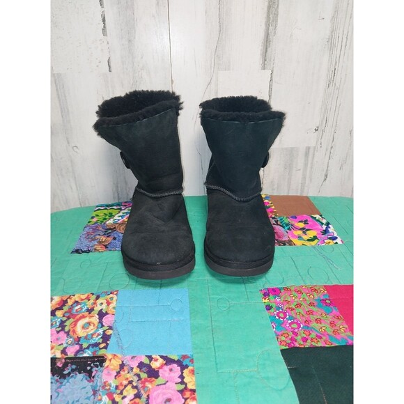 UGG Bailey Button Women Size 8 39 Black Suede Shearling Flat Short Boots… - Picture 2 of 9